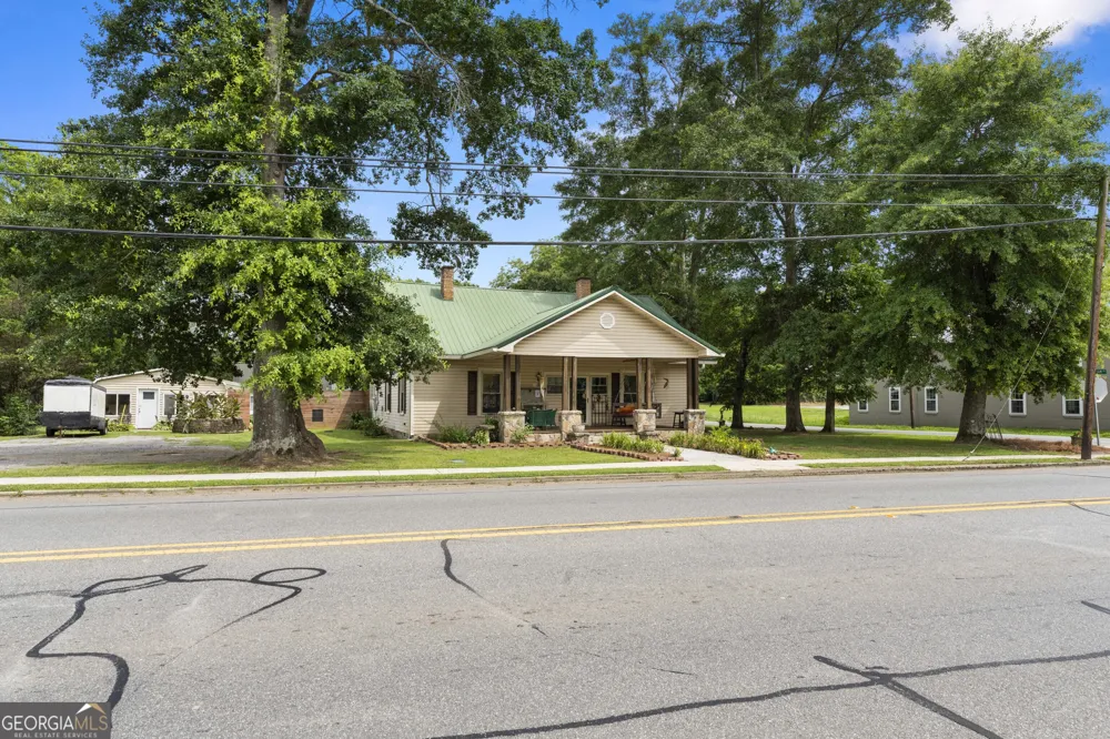 17 Lyerly Dam RD Lyerly, GA 30730