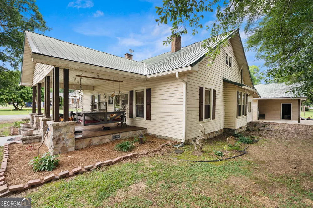 17 Lyerly Dam RD Lyerly, GA 30730