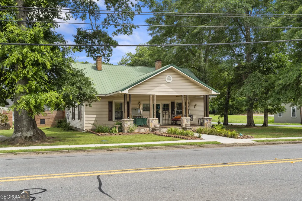 17 Lyerly Dam RD Lyerly, GA 30730