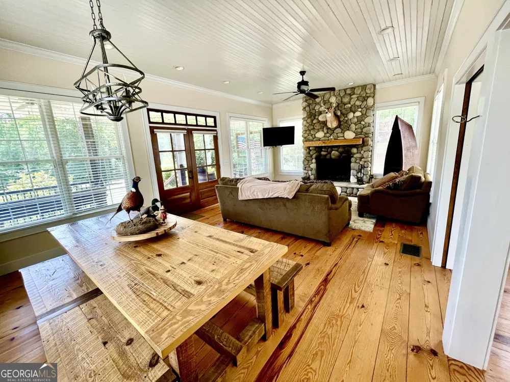 156 Lake Oglethorpe DR Arnoldsville, GA 30619