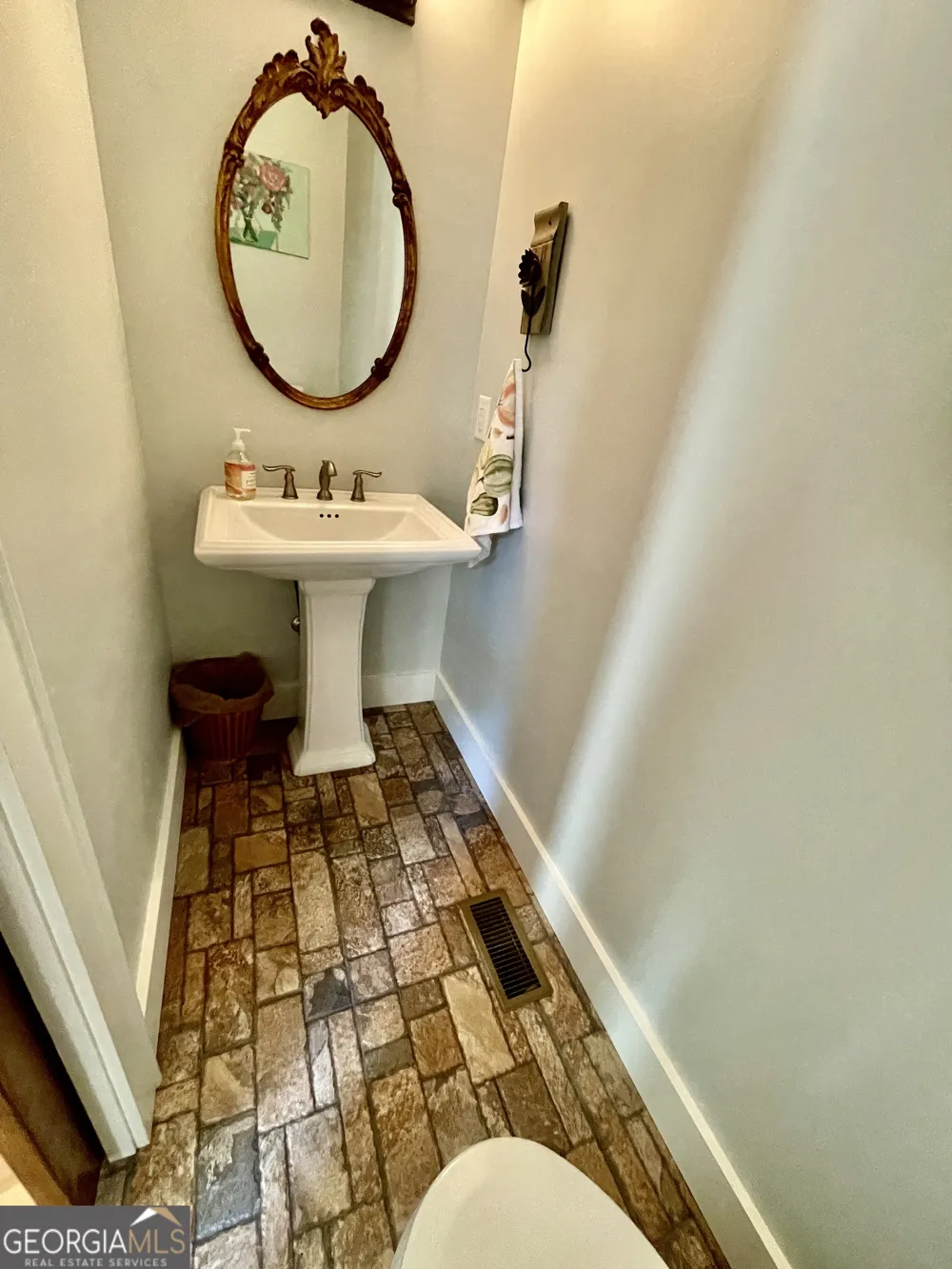 156 Lake Oglethorpe DR Arnoldsville, GA 30619