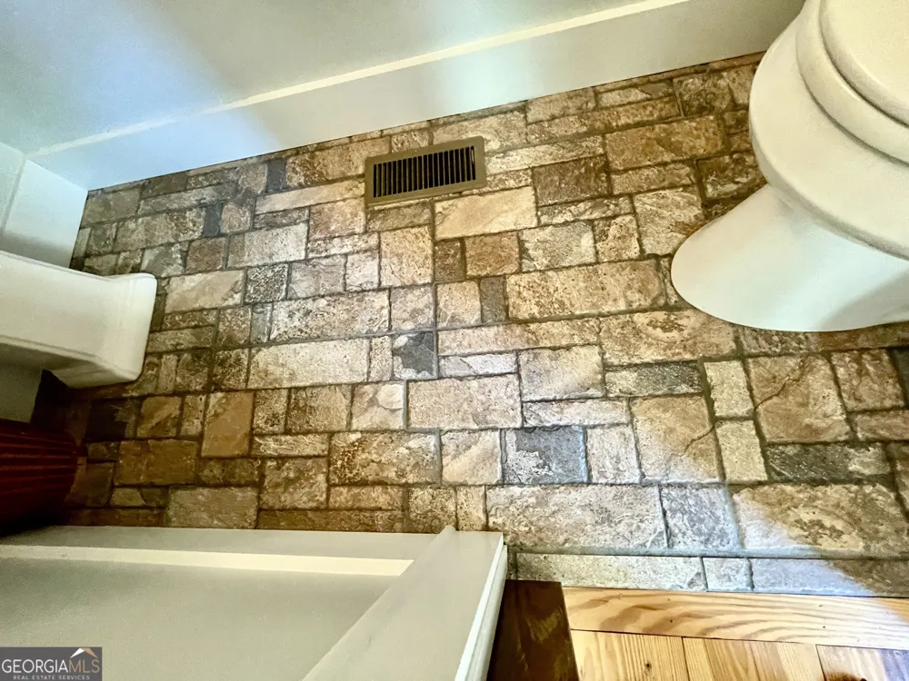 156 Lake Oglethorpe DR Arnoldsville, GA 30619