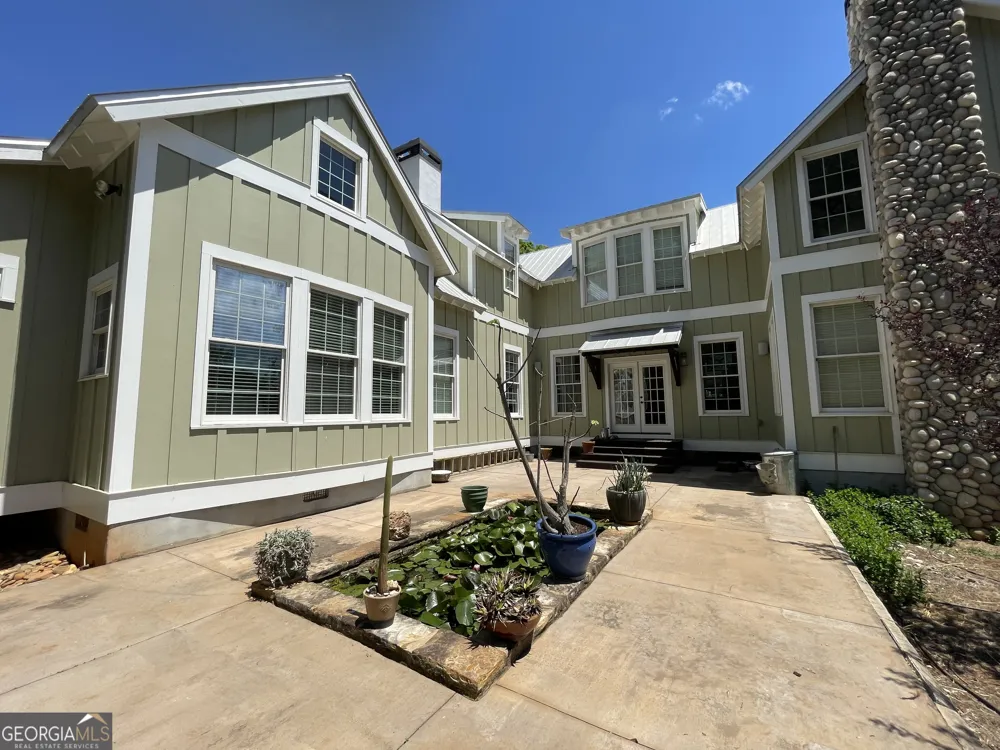 156 Lake Oglethorpe DR Arnoldsville, GA 30619