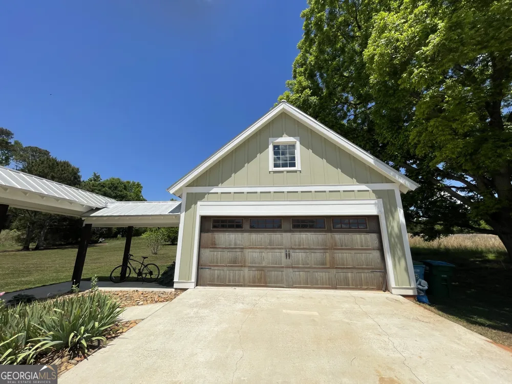 156 Lake Oglethorpe DR Arnoldsville, GA 30619