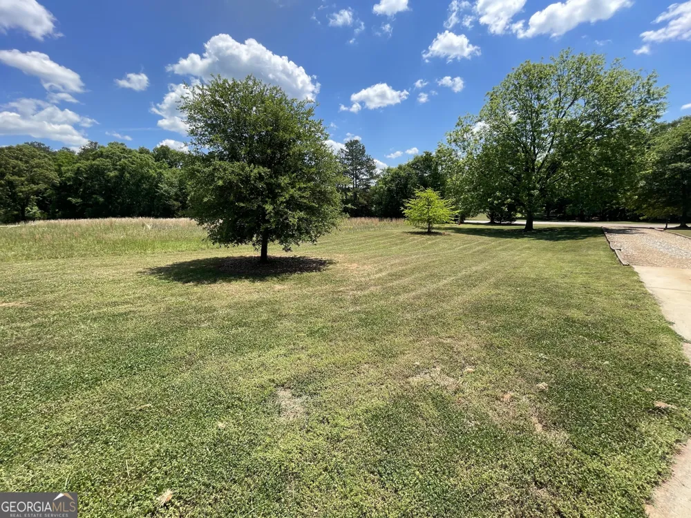 156 Lake Oglethorpe DR Arnoldsville, GA 30619