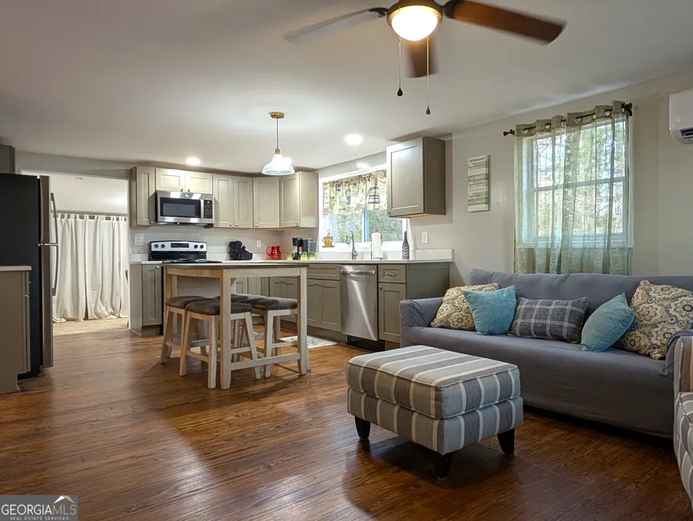 107 S Gates RD Pine Mountain, GA 31822