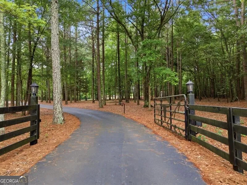 582 Knox Chapel RD Social Circle, GA 30025