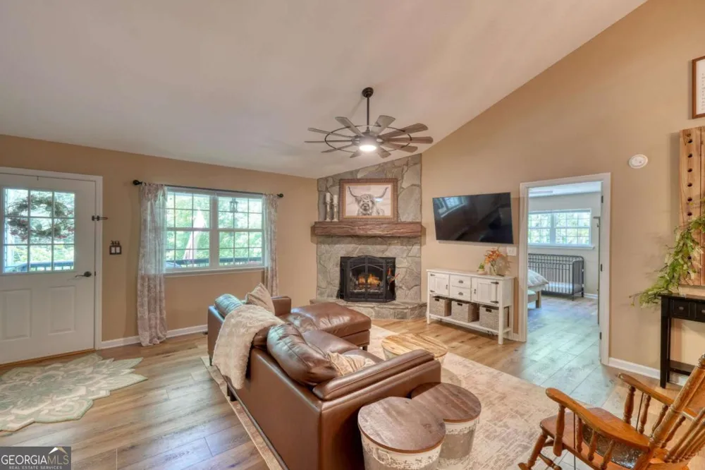 18 Tranquility TRL Blairsville, GA 30512