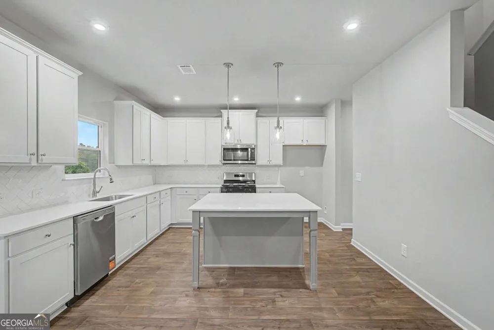 3351 Forest Green DR Douglasville, GA 30135