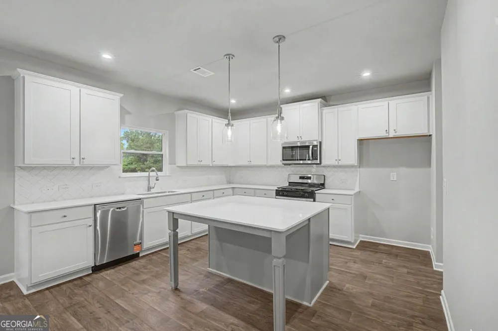 3351 Forest Green DR Douglasville, GA 30135