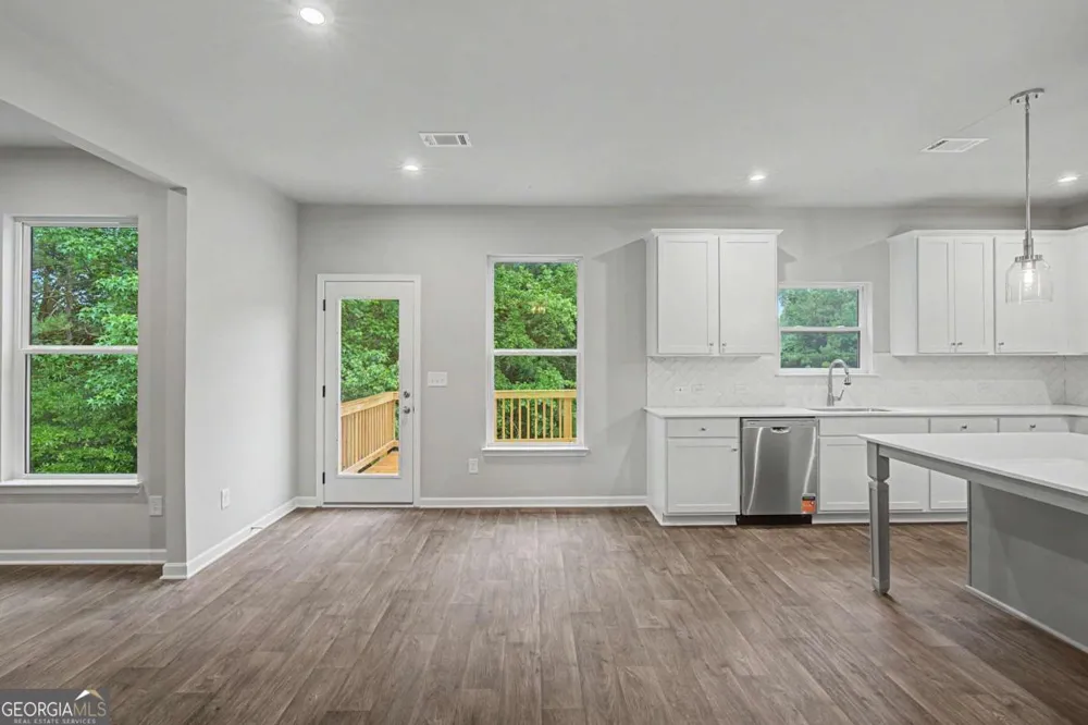 3351 Forest Green DR Douglasville, GA 30135