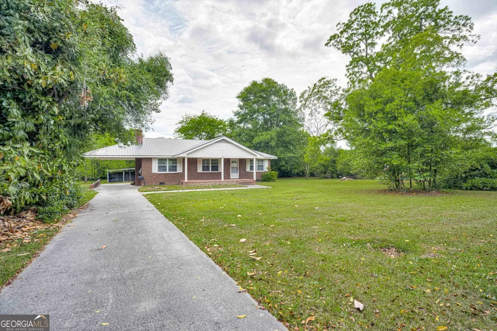 310 Black ST Thomson, GA 30824