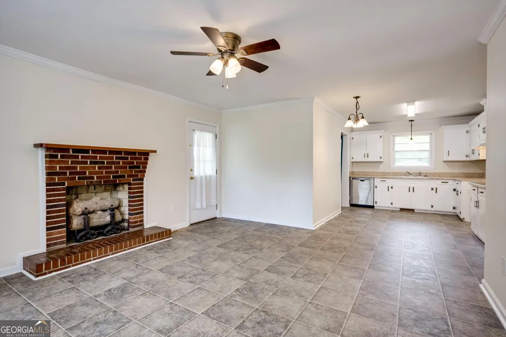 310 Black ST Thomson, GA 30824