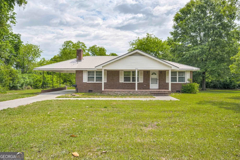 310 Black ST Thomson, GA 30824