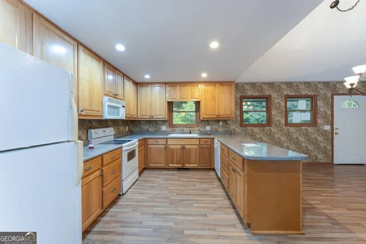 72 Emma Grace LN Blairsville, GA 30512