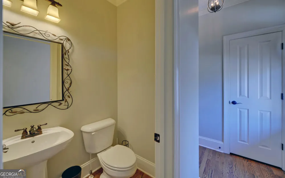 60 Browns Lane RD Hartwell, GA 30643