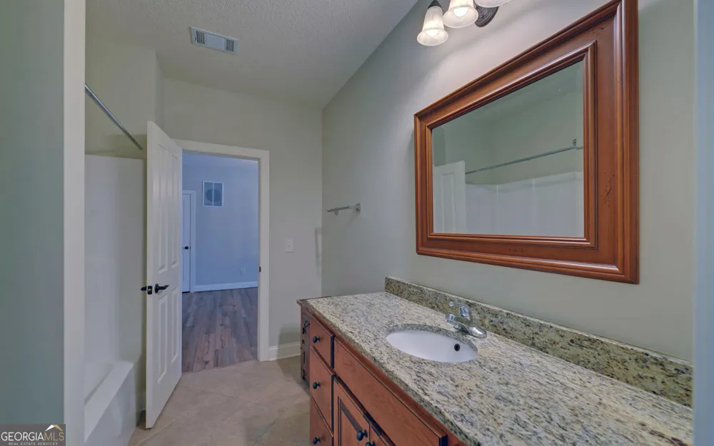 60 Browns Lane RD Hartwell, GA 30643