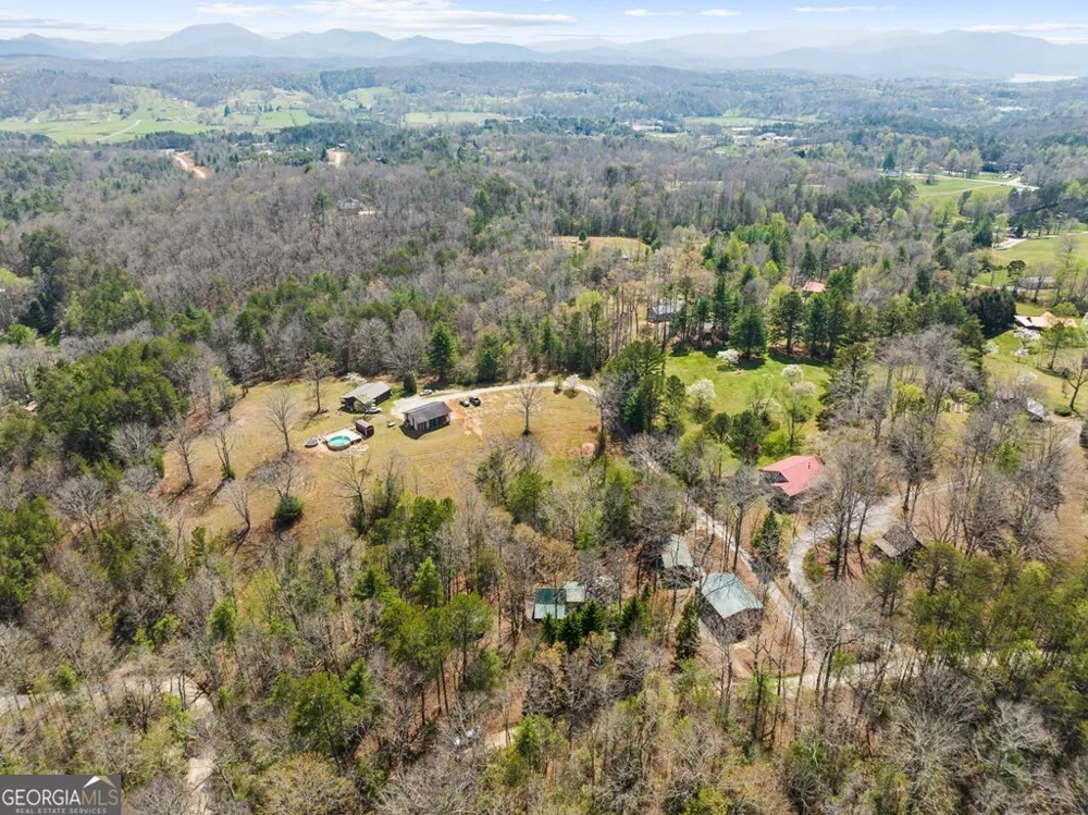 130 Happy Valley LN Morganton, GA 30560