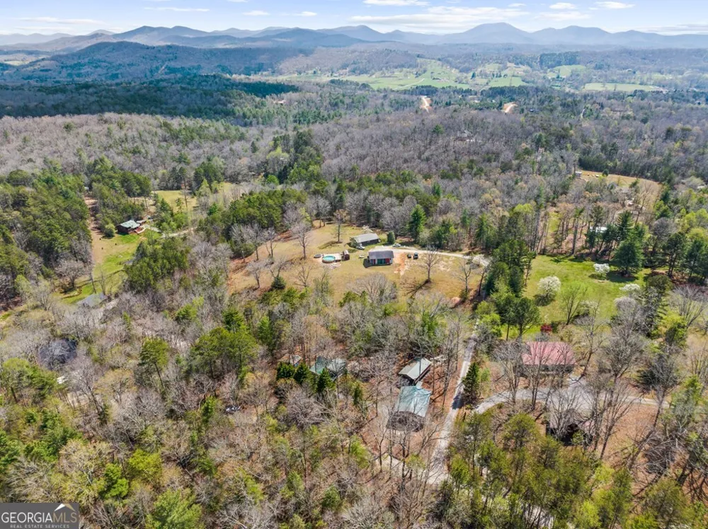 130 Happy Valley LN Morganton, GA 30560