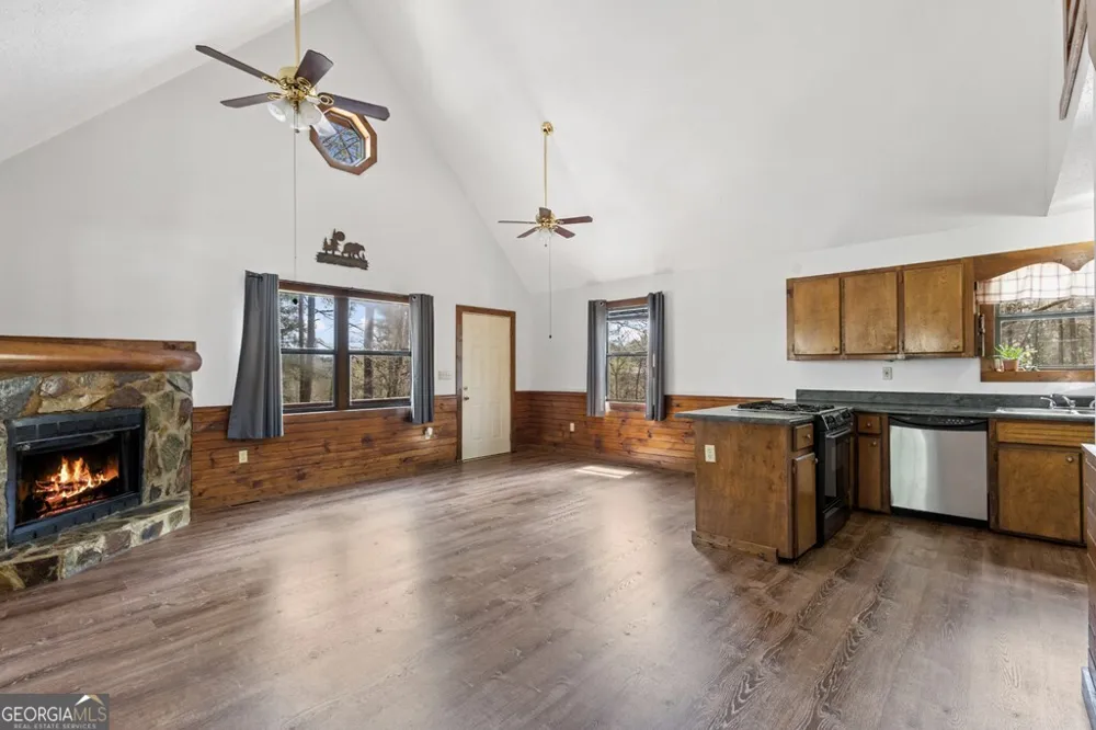 130 Happy Valley LN Morganton, GA 30560