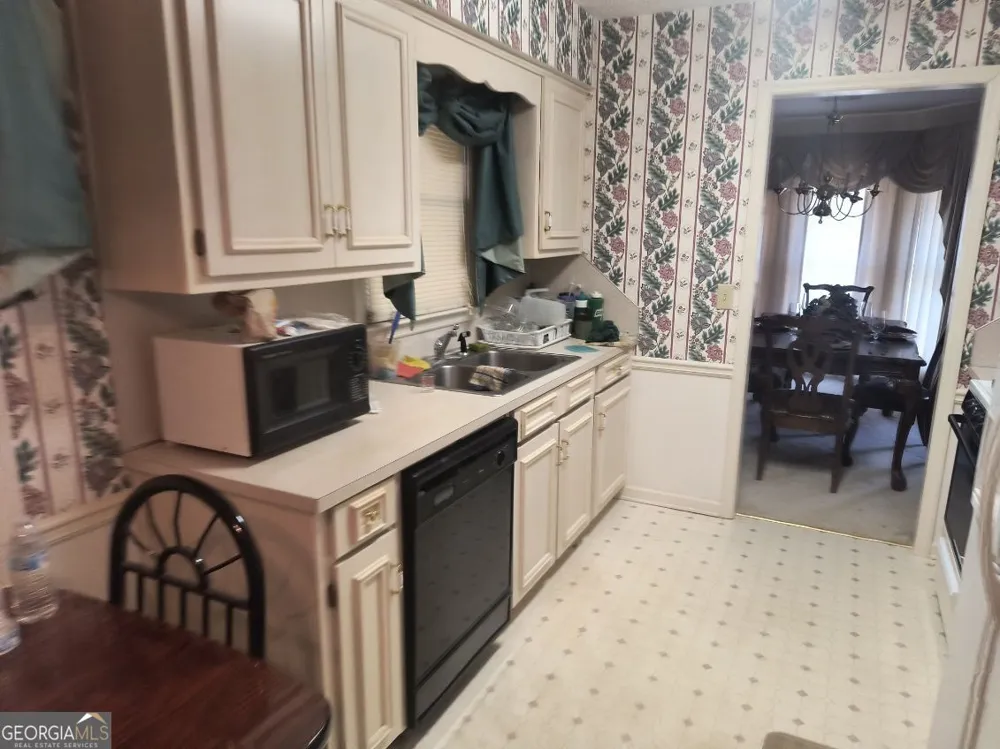 4999 Aaron DR Columbus, GA 31907