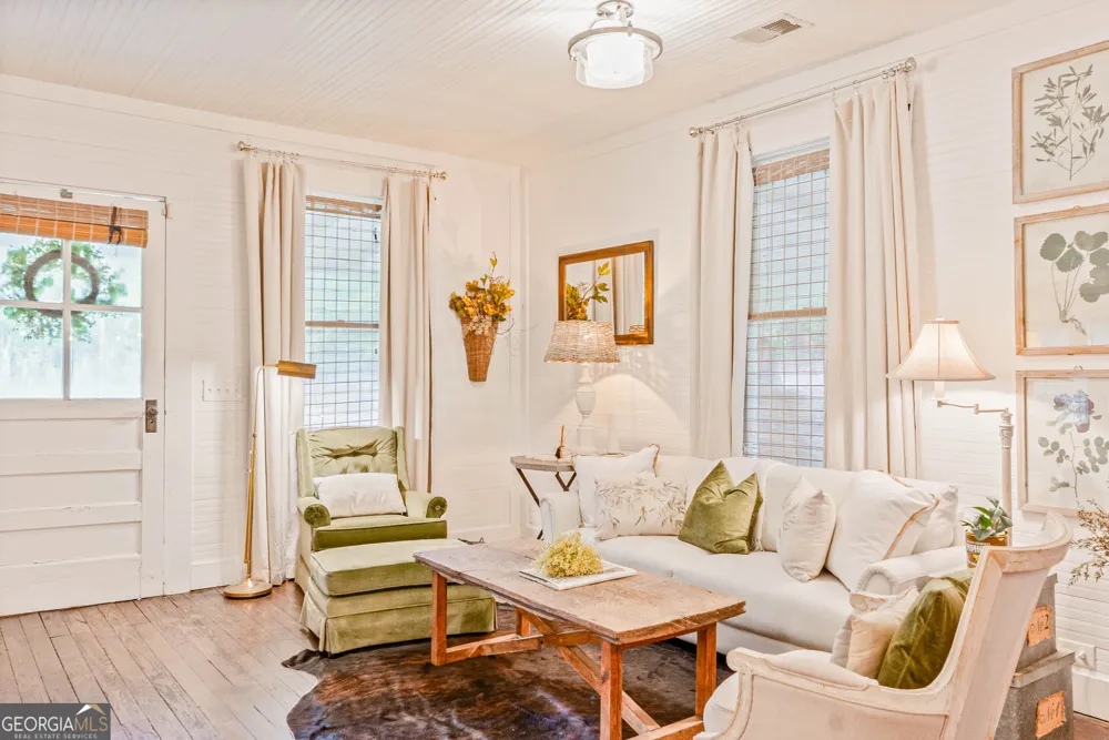 282 Gardner RD Baxley, GA 31513