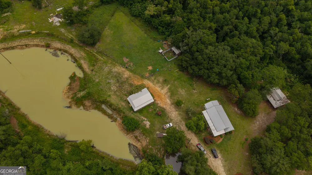 282 Gardner RD Baxley, GA 31513