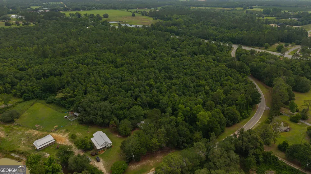 282 Gardner RD Baxley, GA 31513