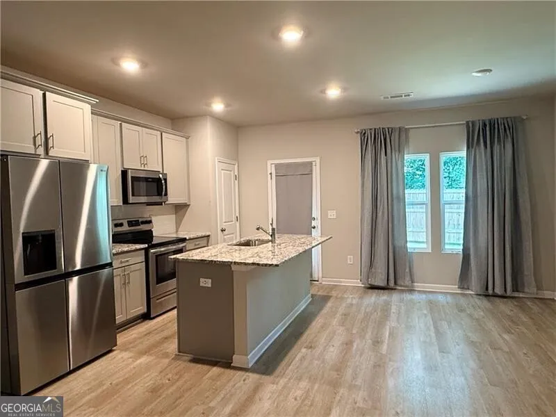 6271 Redan SQ Lithonia, GA 30058