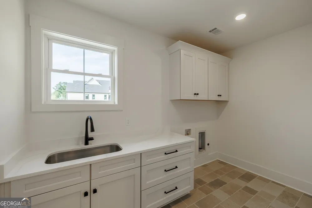 2653 Malcom Estates RDG Bogart, GA 30622