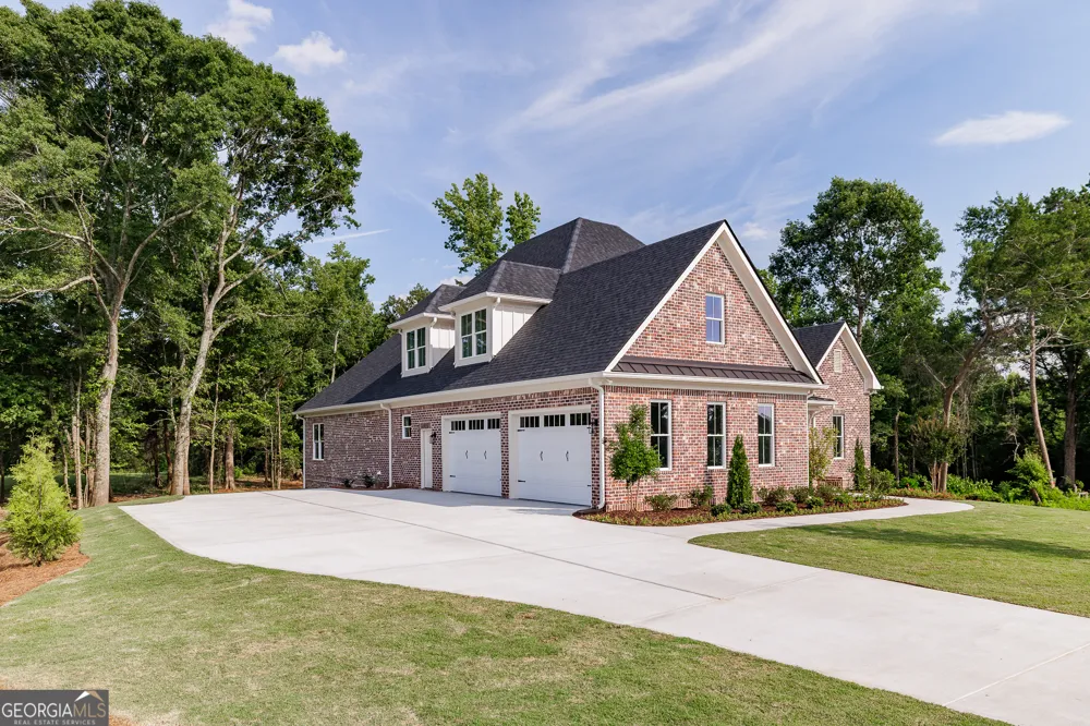2653 Malcom Estates RDG Bogart, GA 30622
