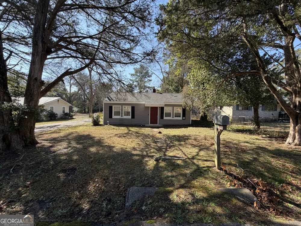 207 Eaker DR Warner Robins, GA 31088