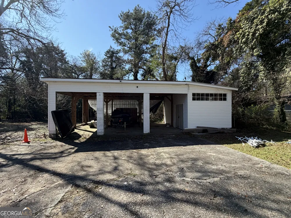 207 Eaker DR Warner Robins, GA 31088