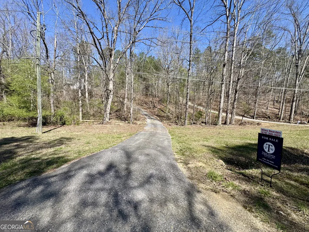 71 Pleasant Valley RD SE Silver Creek, GA 30173