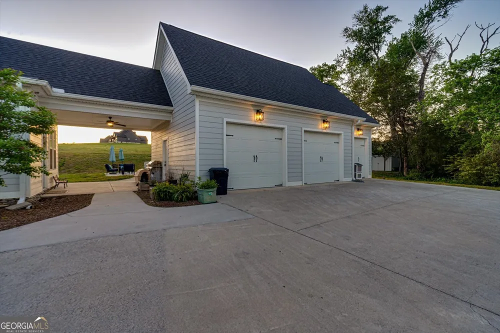 200 Waters DR Ringgold, GA 30736