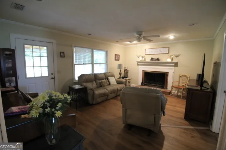 164 W Myra ST Alma, GA 31510