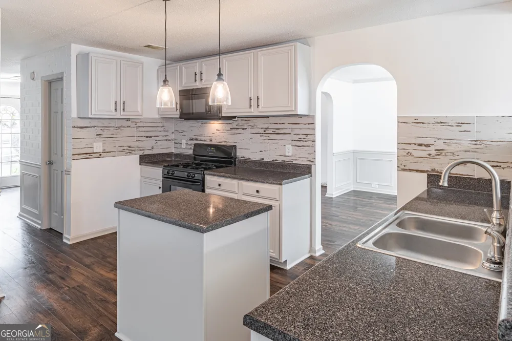 3707 Fremont DR Ellenwood, GA 30294