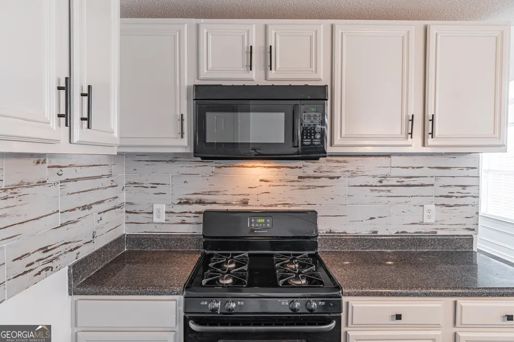 3707 Fremont DR Ellenwood, GA 30294