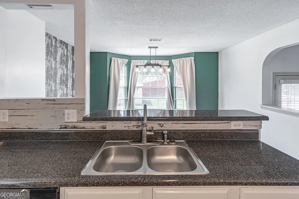 3707 Fremont DR Ellenwood, GA 30294