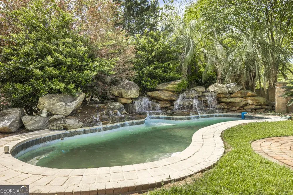 105 Orchard LN Centerville, GA 31028