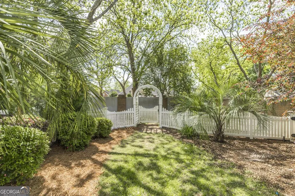 105 Orchard LN Centerville, GA 31028