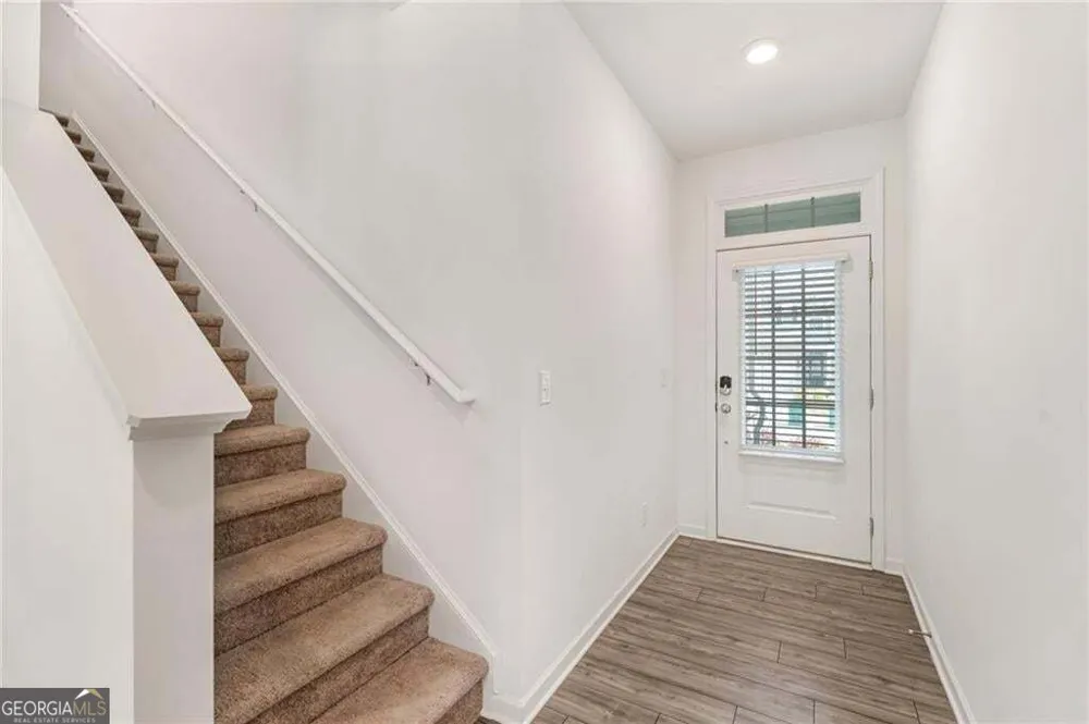 649 Isom WALK Suwanee, GA 30024