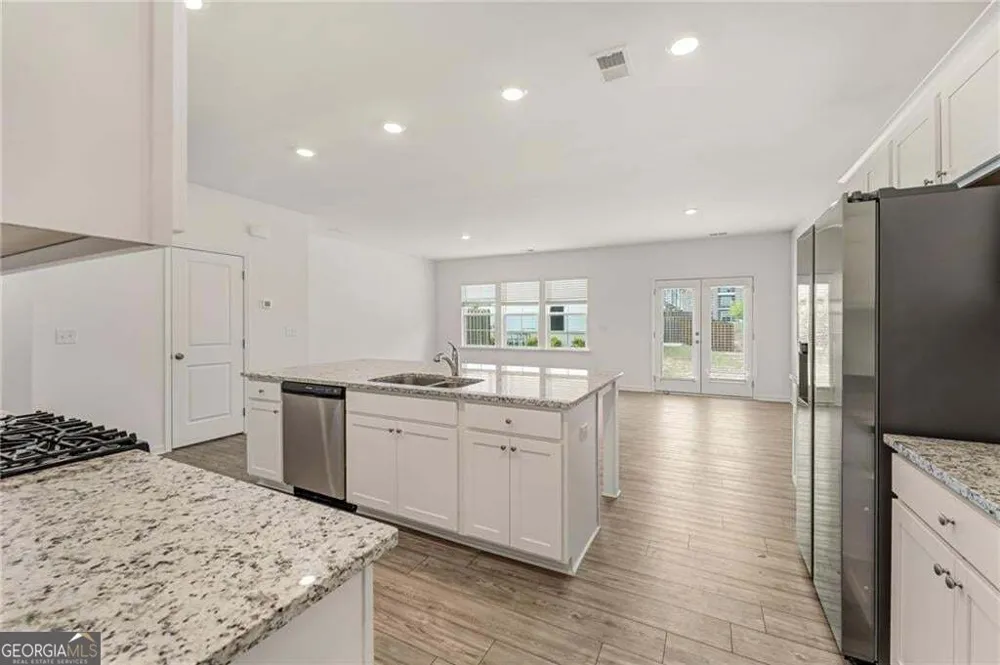 649 Isom WALK Suwanee, GA 30024
