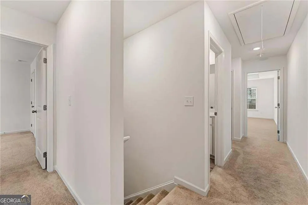 649 Isom WALK Suwanee, GA 30024