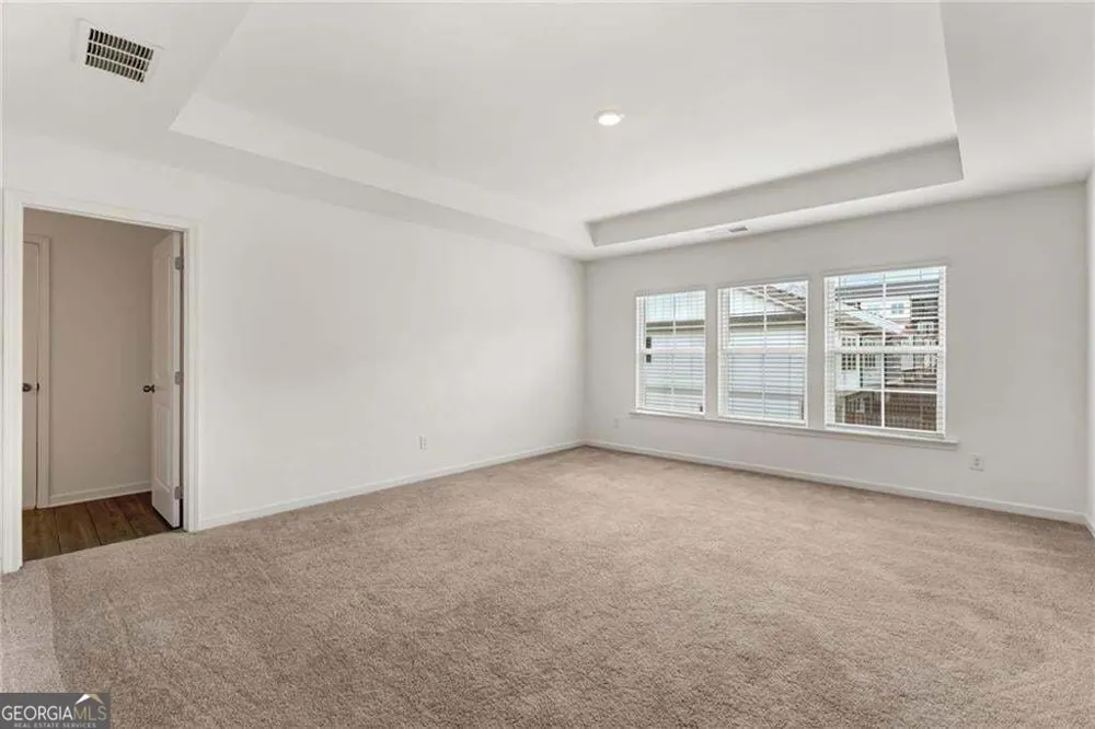 649 Isom WALK Suwanee, GA 30024