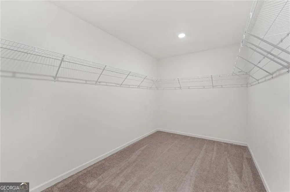 649 Isom WALK Suwanee, GA 30024