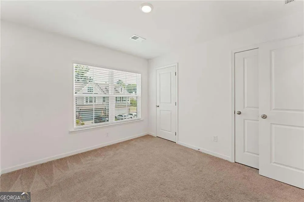 649 Isom WALK Suwanee, GA 30024