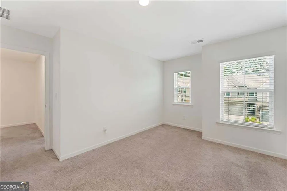 649 Isom WALK Suwanee, GA 30024