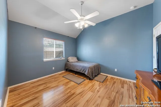 144 Whitewing Way Floresville, TX 78114