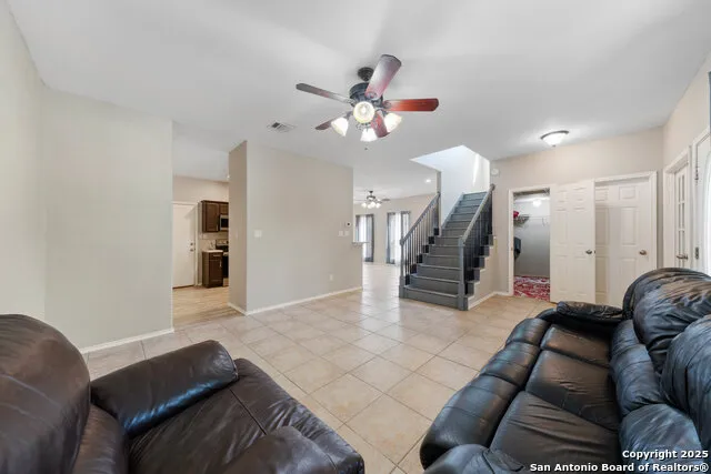 144 Whitewing Way Floresville, TX 78114